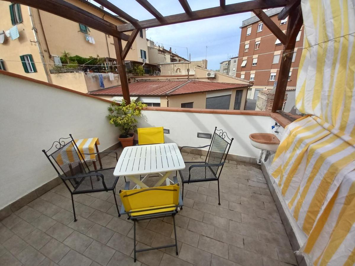 "La Casita", 2 Floors Apartment, Private Parking 1 Car Or 2 Bikes, Air-Cond And Terrace リヴォルノ エクステリア 写真