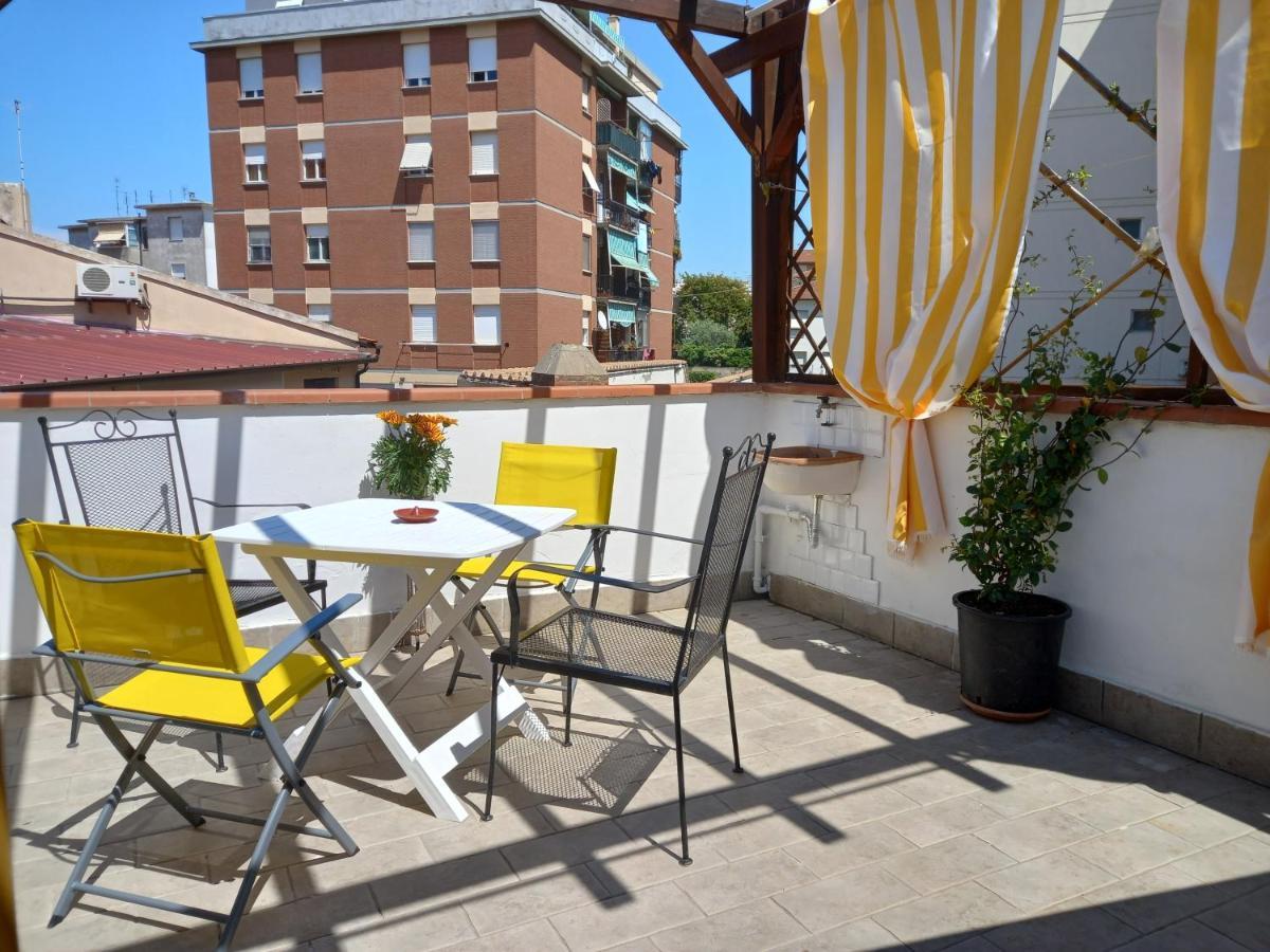 "La Casita", 2 Floors Apartment, Private Parking 1 Car Or 2 Bikes, Air-Cond And Terrace リヴォルノ エクステリア 写真